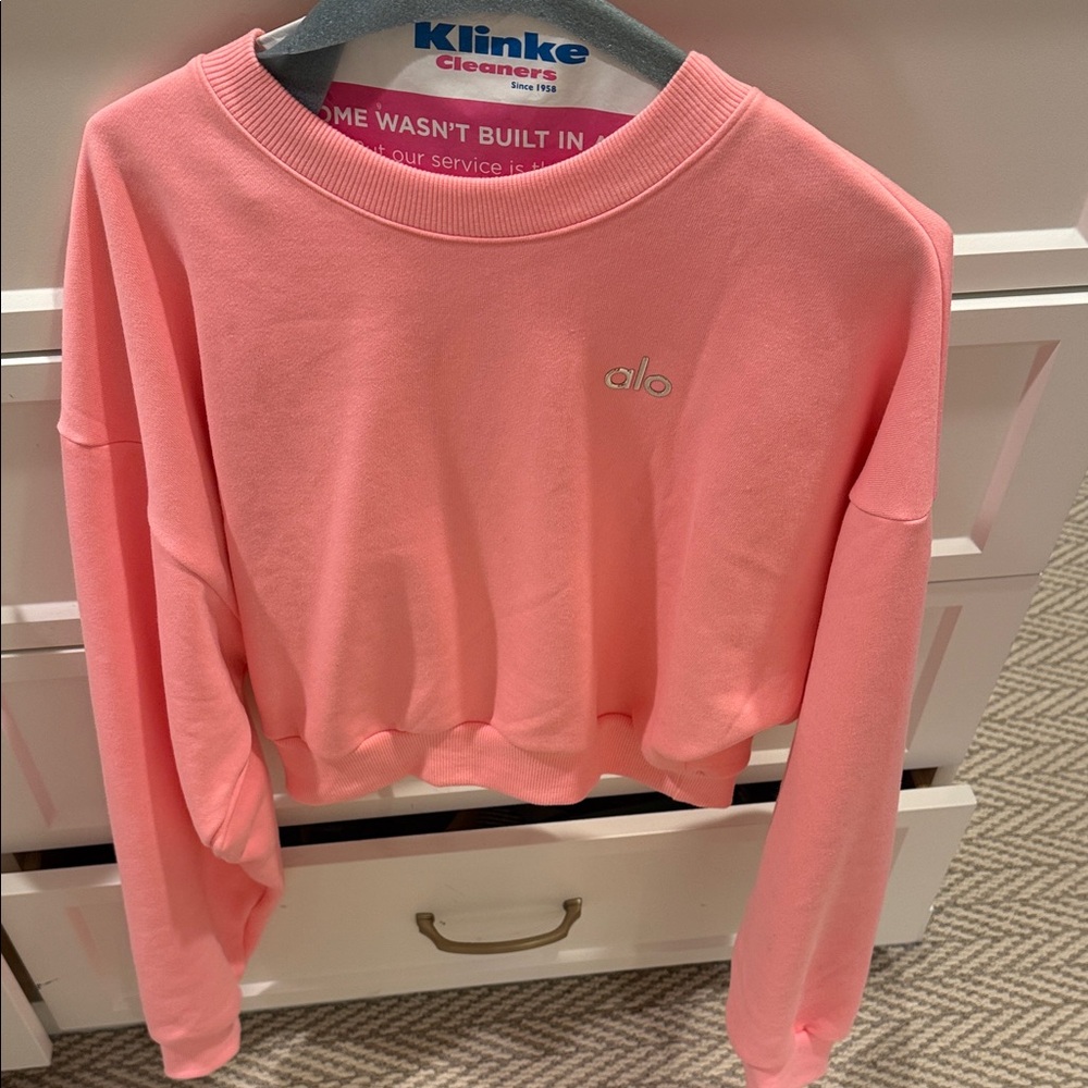 ALO Yoga Coral Pink Sweatshirt